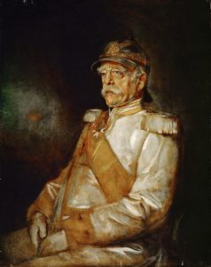 Franz_von_Lenbach_-_Kanzler_Otto_von_Bismarck_in_Uniform_mit_preussischem_Helm